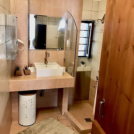 Lithinon Cozy Studios Apartment *